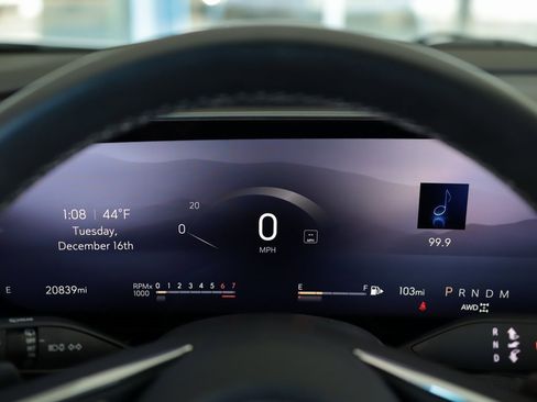 Used 2025 Buick Envision Preferred image 13