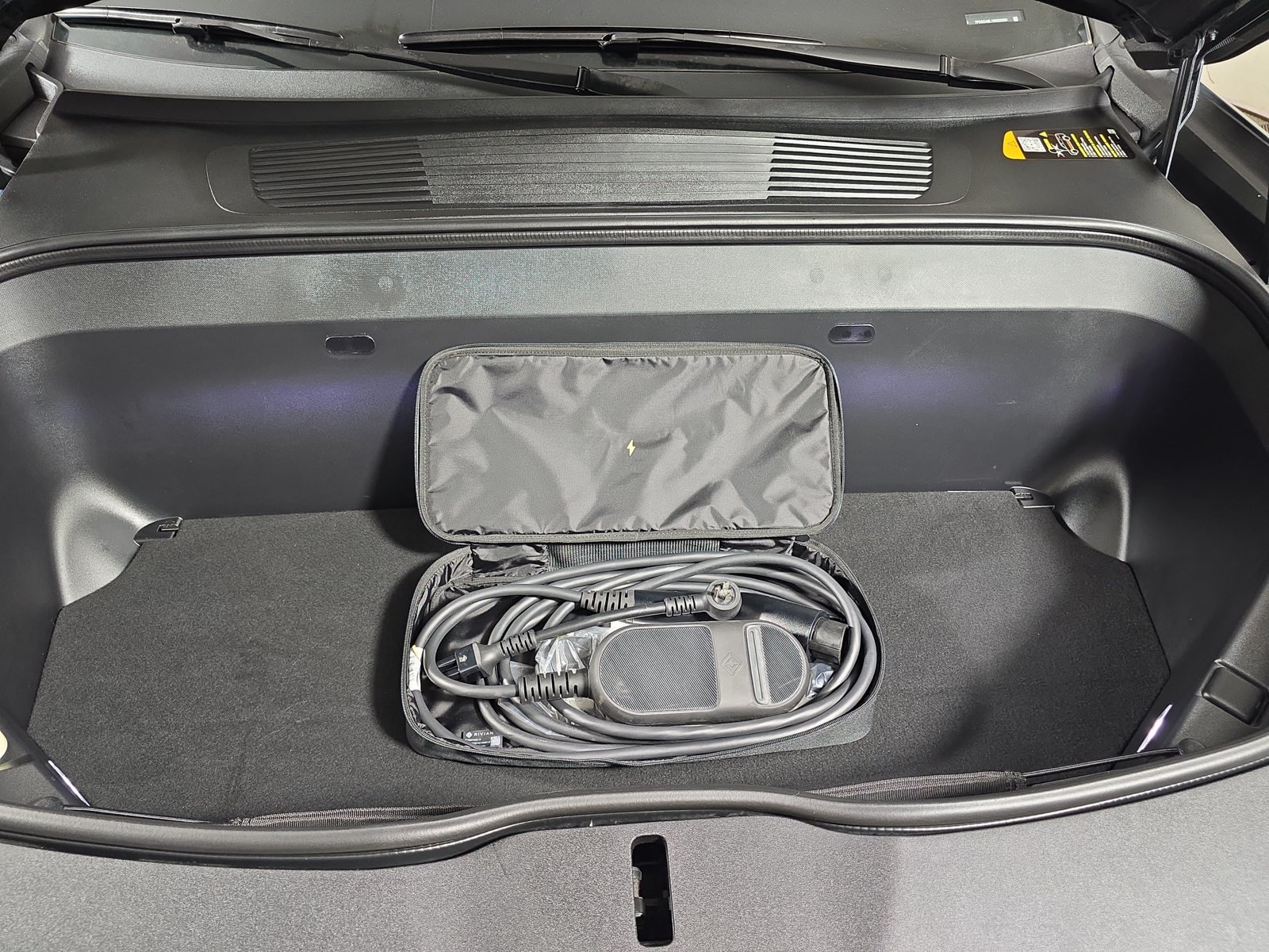 Used 2022 Rivian R1S Launch Edition Quad AWD/4WD image 14