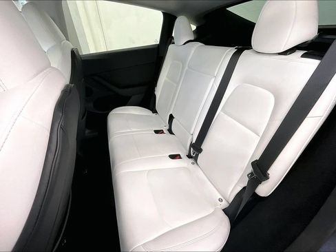 Used 2023 Tesla Model Y Performance AWD/4WD image 22