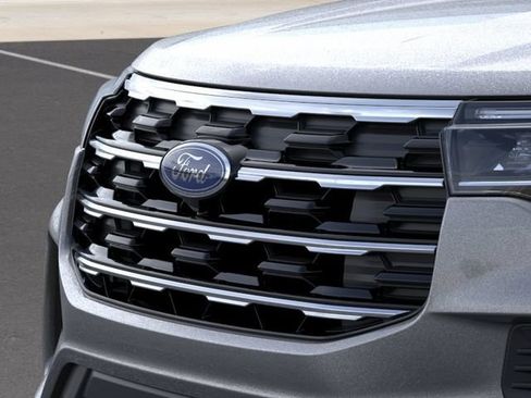 New 2026 Ford Explorer Active RWD image 17