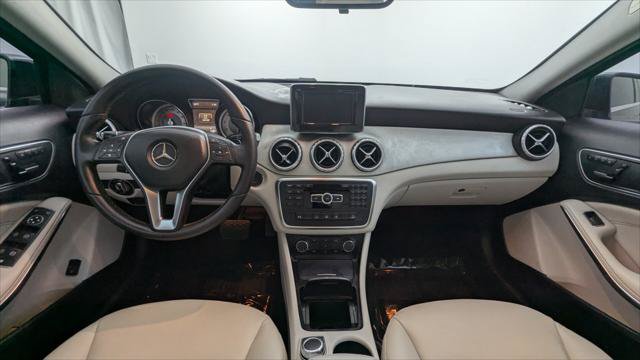 Used 2015 Mercedes-Benz GLA 250 4MATIC image 24