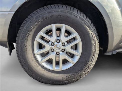 Used 2017 Nissan Frontier SV w/ SV Value Truck Package image 15