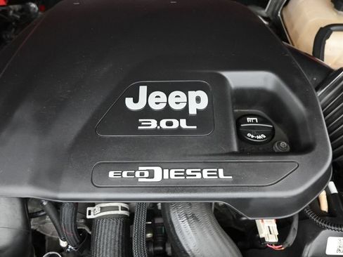 Used 2022 Jeep Gladiator Rubicon w/ LED Lighting Group AWD/4WD image 48