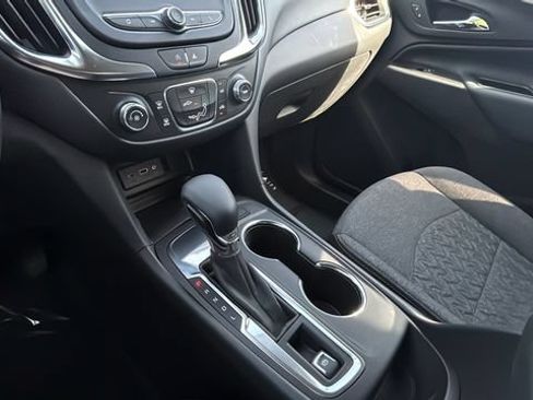 Used 2024 Chevrolet Equinox LT FWD image 14