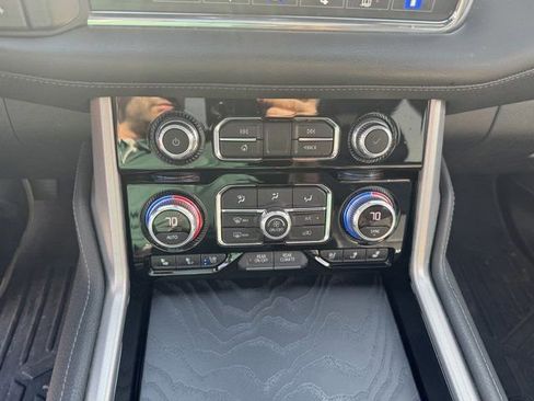Used 2022 GMC Yukon Denali image 20