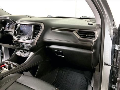 Used 2023 GMC Acadia AT4 w/ Technology Package image 16