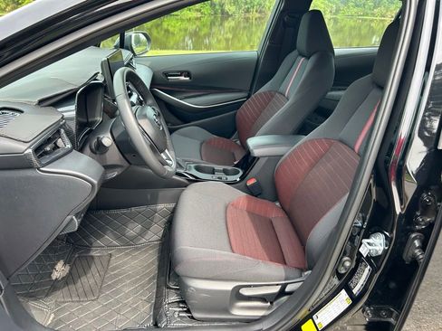 Certified 2025 Toyota Corolla SE FWD image 12