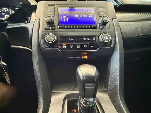 Used 2017 Honda Civic Sport image 30