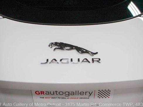 Used 2018 Jaguar F-TYPE R-Dynamic AWD/4WD image 29