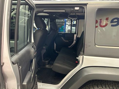 Used 2015 Jeep Wrangler Unlimited Sport w/ Quick Order Package 24S AWD/4WD image 16