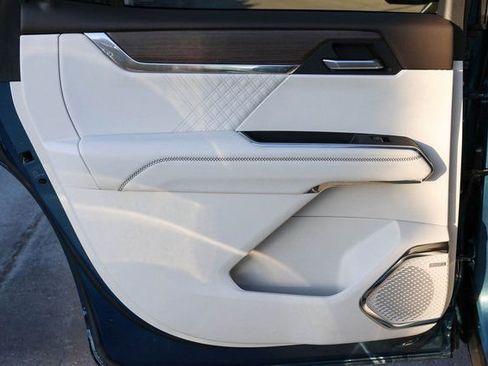 New 2026 GMC Acadia Denali w/ Super Cruise Package image 13