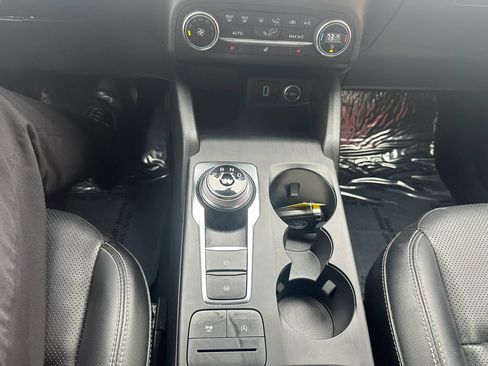 Used 2020 Ford Escape SEL AWD/4WD image 18