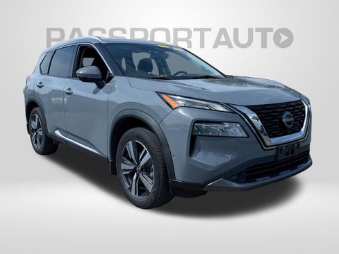 Used 2022 Nissan Rogue SL w/ SL Premium Package image 2