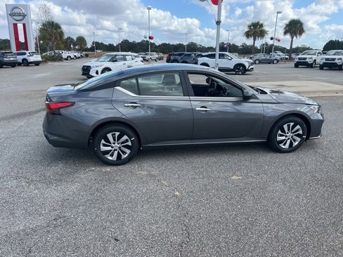 New 2025 Nissan Altima 2.5 S image 14