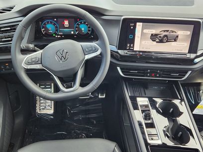 New 2026 Volkswagen Atlas Cross Sport SEL Premium R-Line