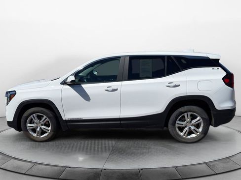 Used 2024 GMC Terrain SLE AWD/4WD image 8
