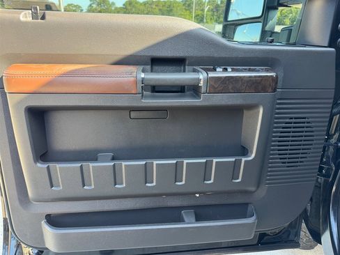 Used 2014 Ford F250 Platinum AWD/4WD image 13