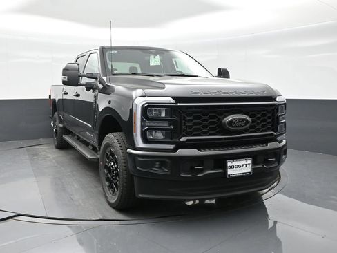 New 2026 Ford F250 Lariat w/ Black Appearance Package AWD/4WD image 15