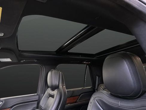 Used 2018 Lincoln Navigator Reserve w/ Technology Package image 7
