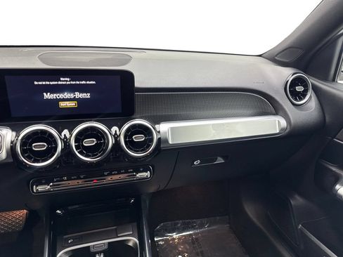 Used 2023 Mercedes-Benz GLB 250 4MATIC image 56