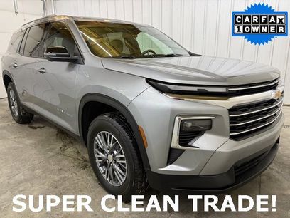Used 2024 Chevrolet Traverse LT