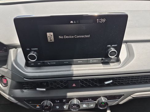 Used 2025 Honda Accord SE image 17