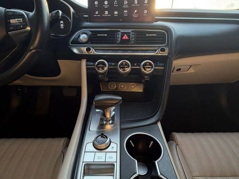 Used 2022 Genesis G70 3.3T RWD image 17