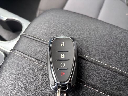 Used 2026 Chevrolet Blazer LT FWD image 18