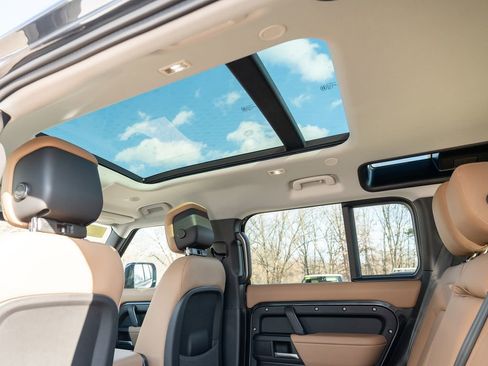 New 2026 Land Rover Defender 110 S image 22