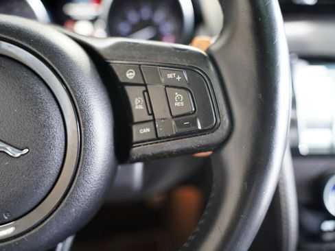 Used 2015 Jaguar F-TYPE R RWD image 15