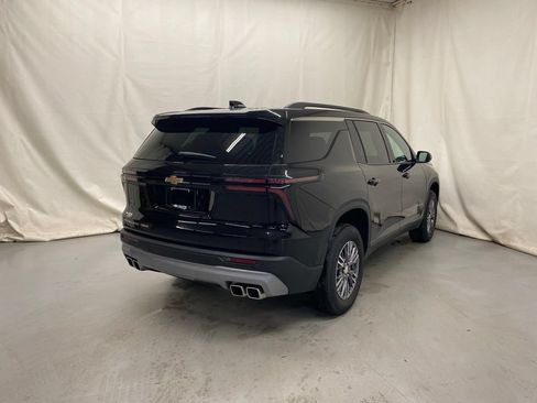 Used 2026 Chevrolet Traverse LT AWD/4WD image 6