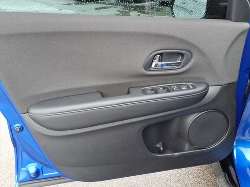 Used 2020 Honda HR-V Sport image 11