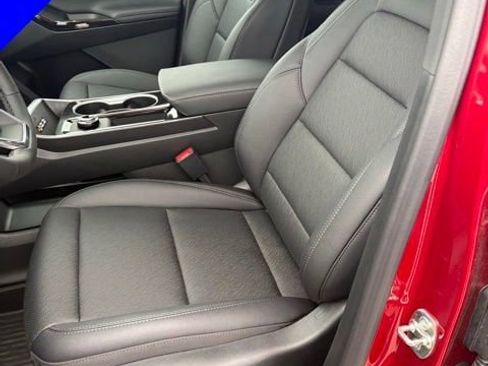 New 2026 Chevrolet Equinox LT w/ Convenience Package II AWD/4WD image 11