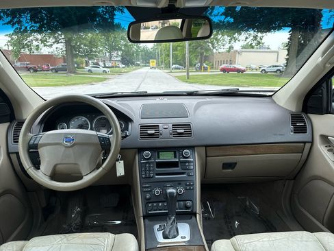 Used 2011 Volvo XC90 3.2 image 11