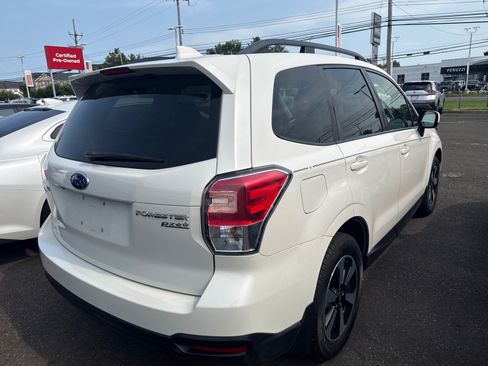 Used 2017 Subaru Forester 2.5i Premium w/ All-Weather Package AWD/4WD image 3