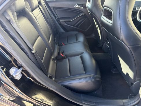 Used 2019 Mercedes-Benz CLA 250 4MATIC image 10