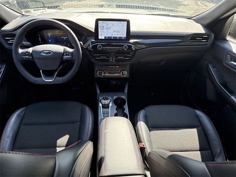 Used 2025 Ford Escape ST-Line image 11