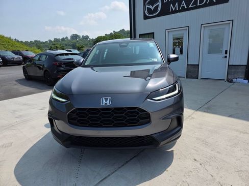 Used 2025 Honda HR-V LX image 2