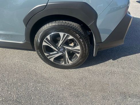 Used 2024 Subaru Crosstrek 2.0i Premium image 9