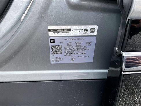 Certified 2026 Cadillac Vistiq Sport w/ LPO, Floor Liner Package AWD/4WD image 19
