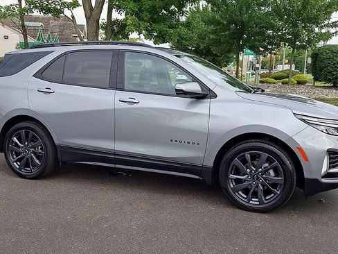 Certified 2023 Chevrolet Equinox RS FWD image 4