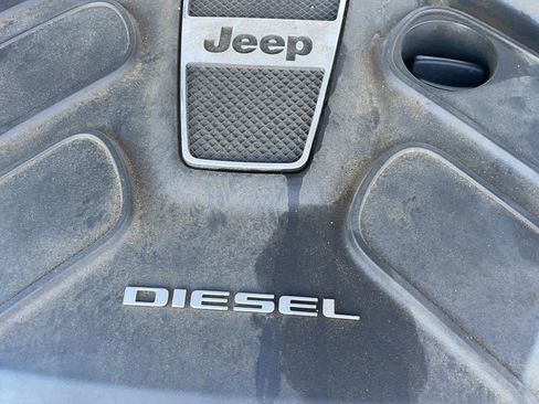 Used 2015 Jeep Grand Cherokee High Altitude RWD image 36