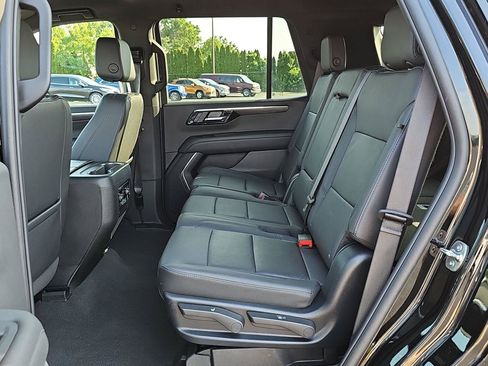 Used 2025 Chevrolet Tahoe Z71 AWD/4WD image 25