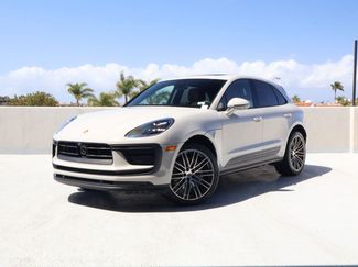 Certified 2023 Porsche Macan AWD/4WD video 1