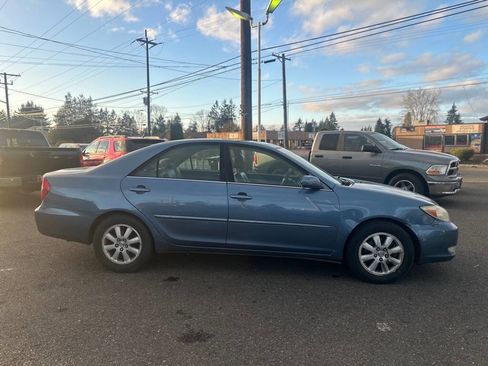 Used 2004 Toyota Camry LE image 5