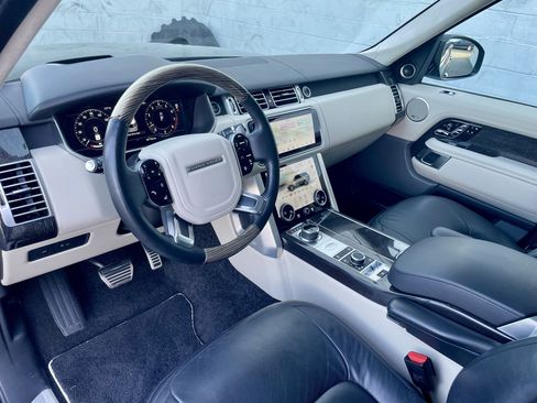 Used 2020 Land Rover Range Rover Autobiography image 13