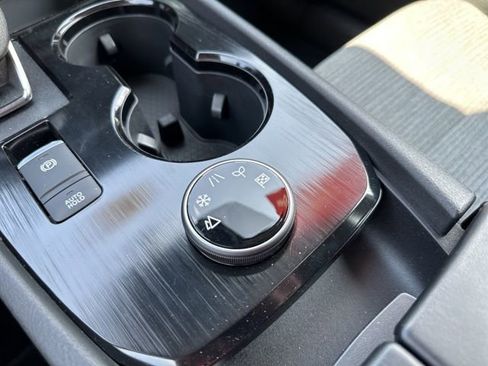 Certified 2022 Nissan Rogue SV image 22