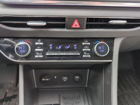 Used 2023 Hyundai Sonata Limited image 17