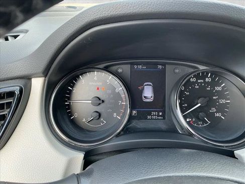 Used 2022 Nissan Rogue Sport SV FWD image 11