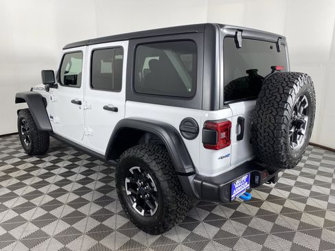 Used 2025 Jeep Wrangler Unlimited Rubicon 4xe w/ Safety Group AWD/4WD image 9